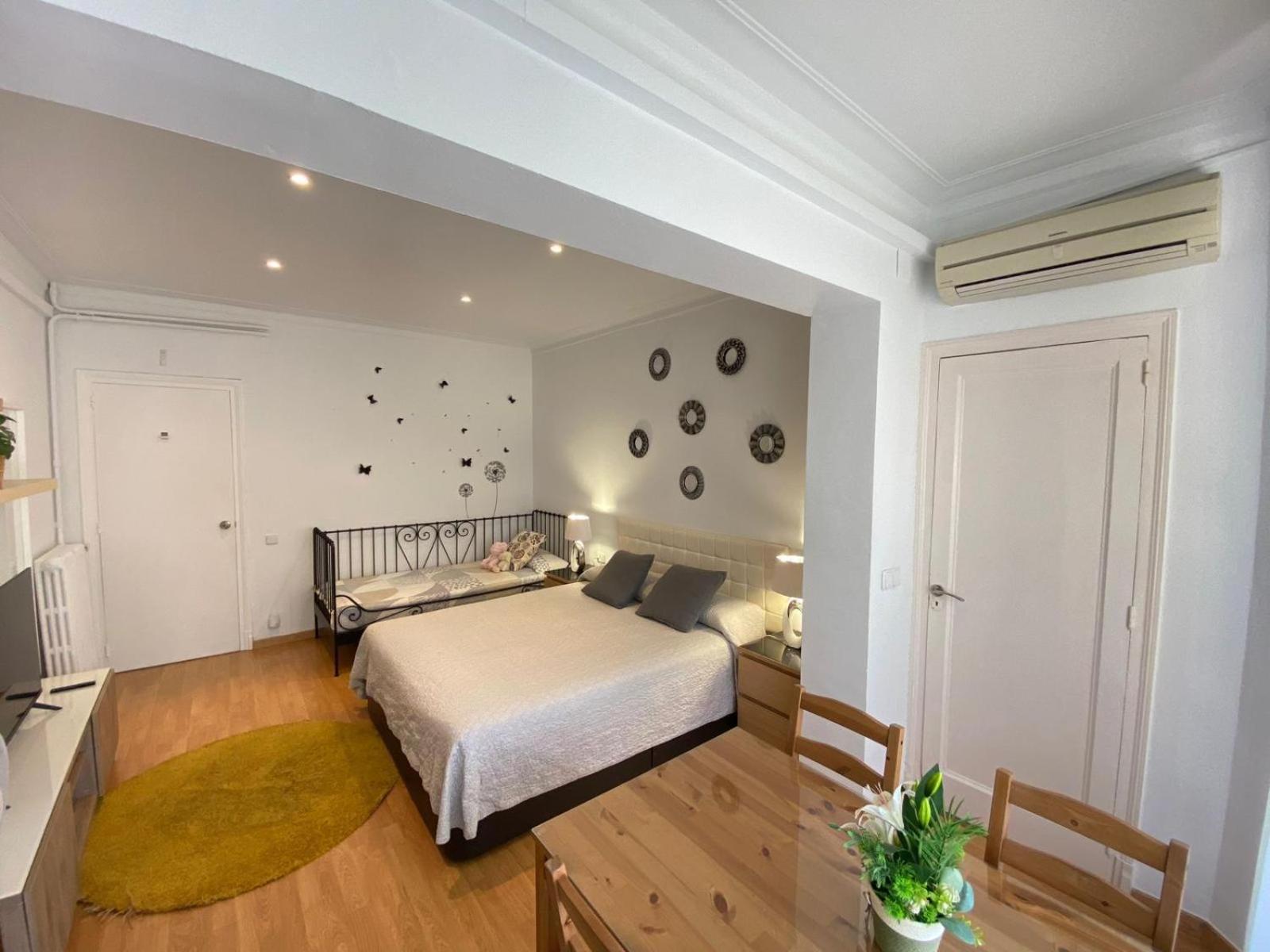 Rooms Mar169 Barcelona Ngoại thất bức ảnh